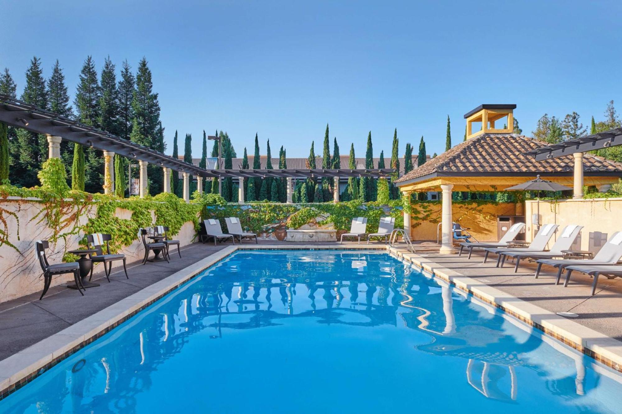 The Lodge At Healdsburg, Tapestry Collection By Hilton Exterior photo