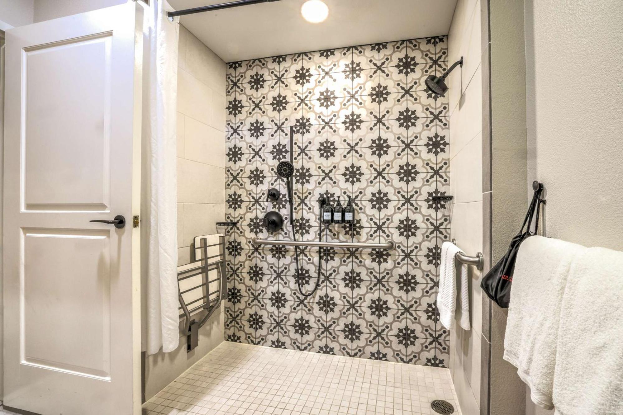 The Lodge At Healdsburg, Tapestry Collection By Hilton Exterior photo