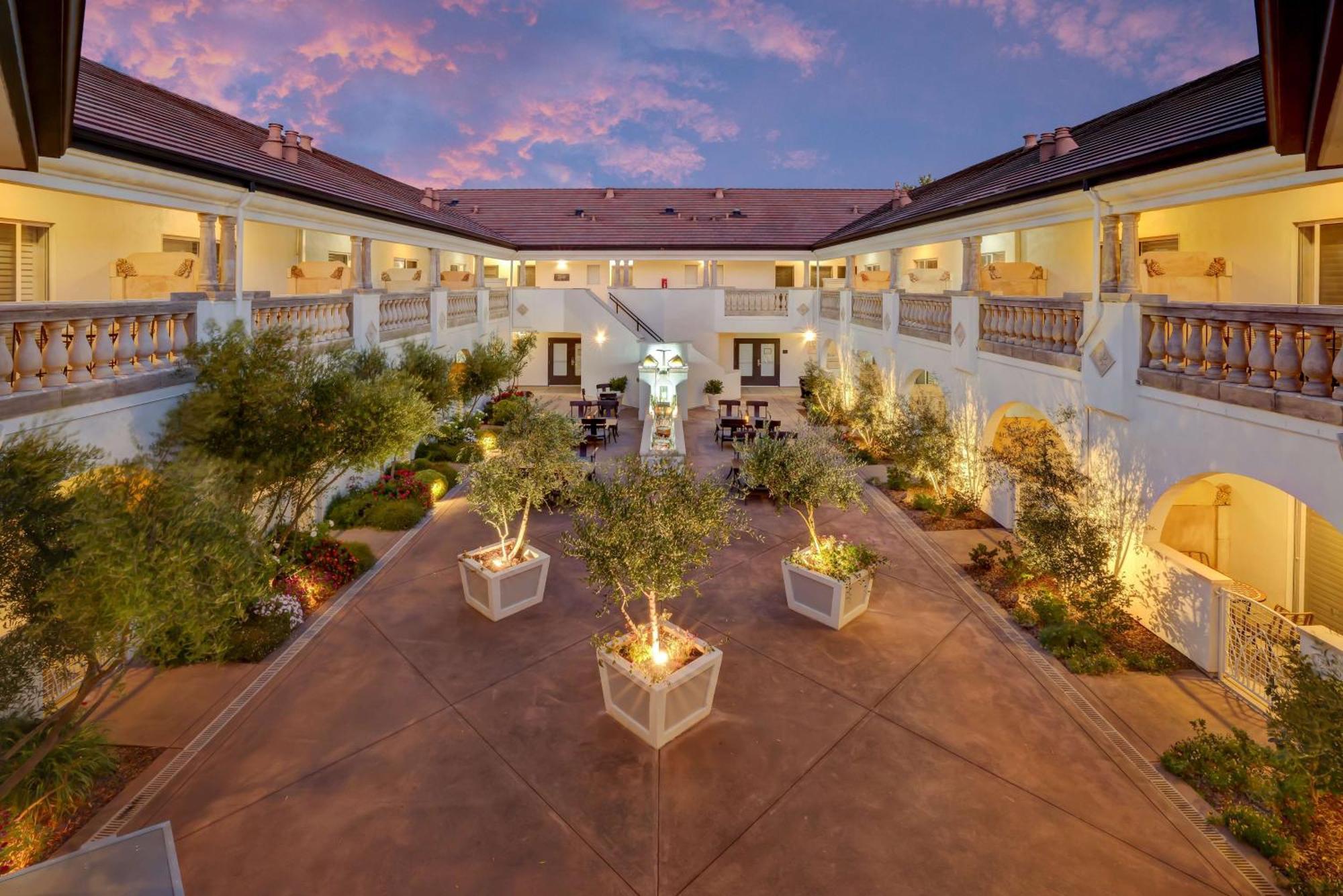 The Lodge At Healdsburg, Tapestry Collection By Hilton Exterior photo